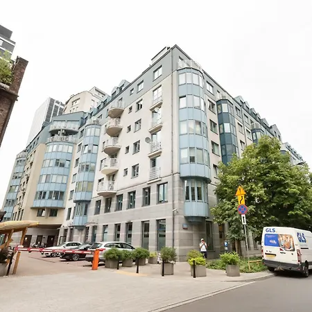 Апартаменты Wola Norblin Spacious By Bookinghost *