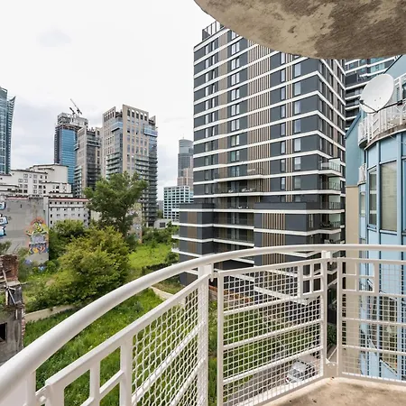 Appartement Wola Norblin Spacious By Bookinghost