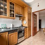 Apartmán Wola Norblin Spacious By Bookinghost
