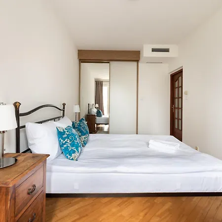 Wola Norblin Spacious By Bookinghost *