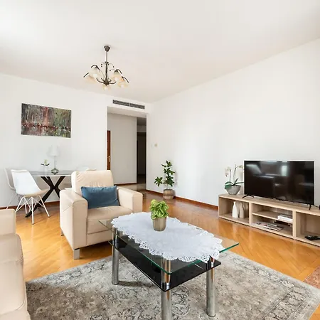 Wola Norblin Spacious By Bookinghost Varşova