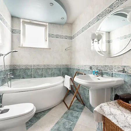 Wola Norblin Spacious By Bookinghost Varşova